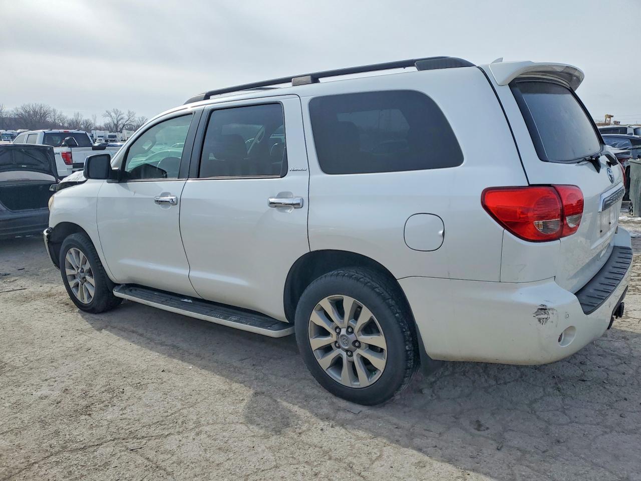 2012 TOYOTA SEQUOIA PLATINUM photo 2