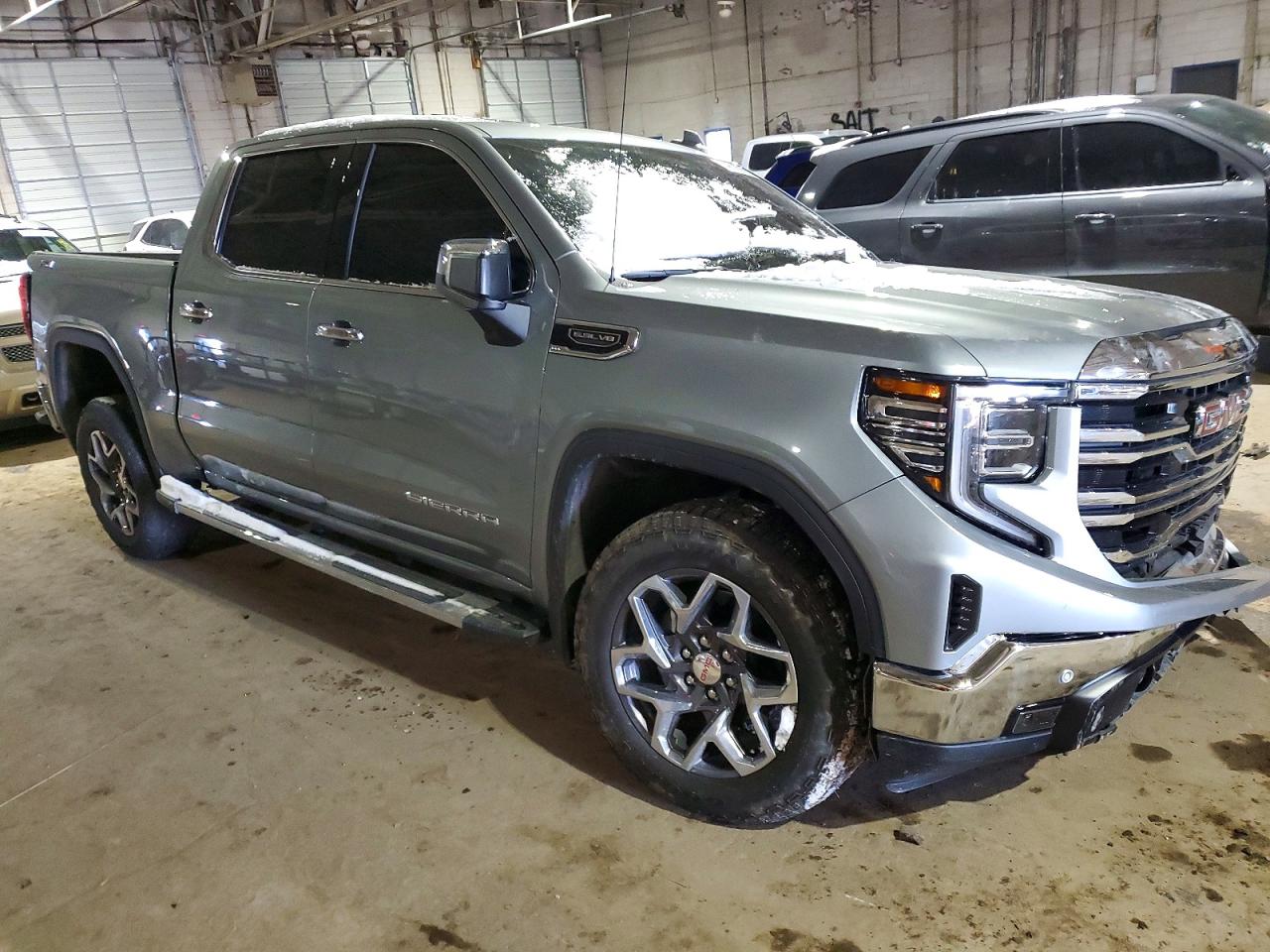 2025 GMC SIERRA K1500 SLT photo 10