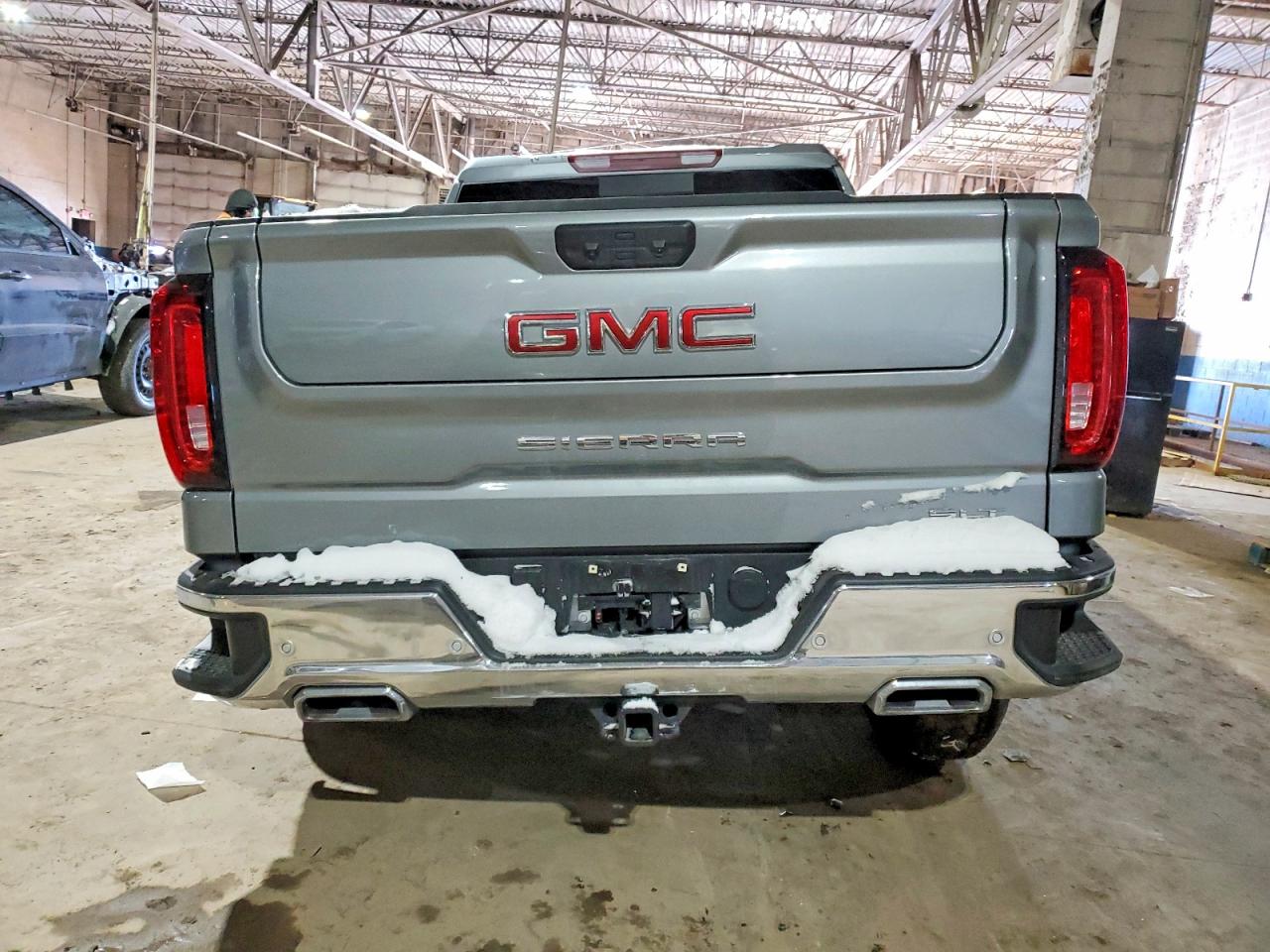 2025 GMC SIERRA K1500 SLT photo 16