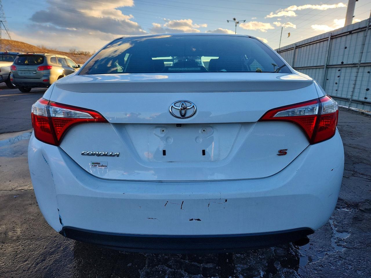 2015 TOYOTA COROLLA S photo 11