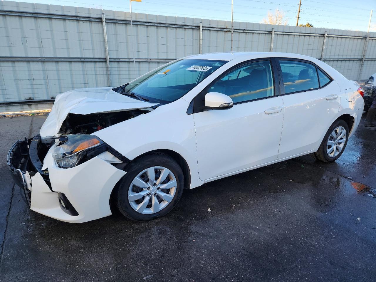2015 TOYOTA COROLLA