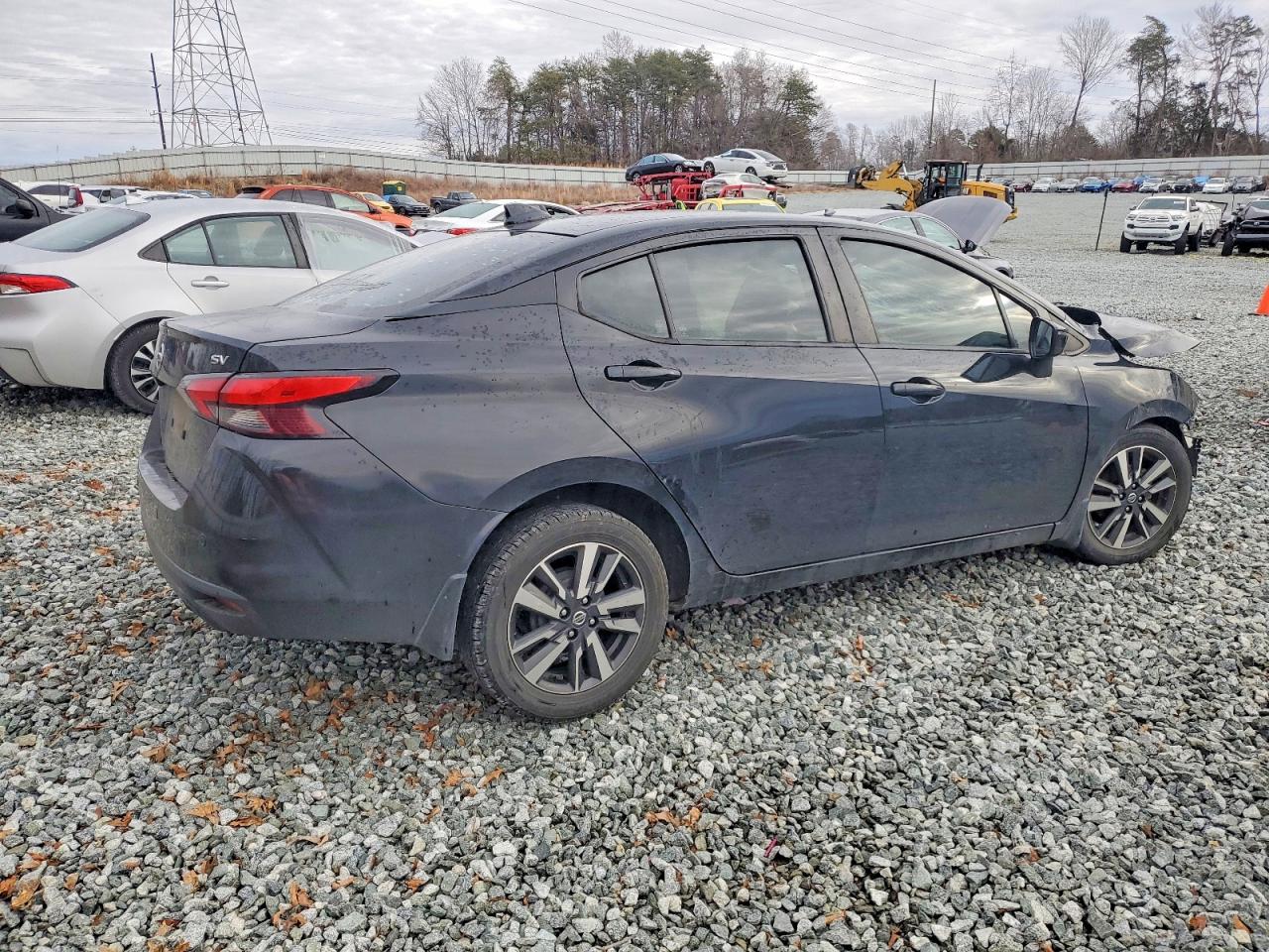 2020 NISSAN VERSA SV photo 7