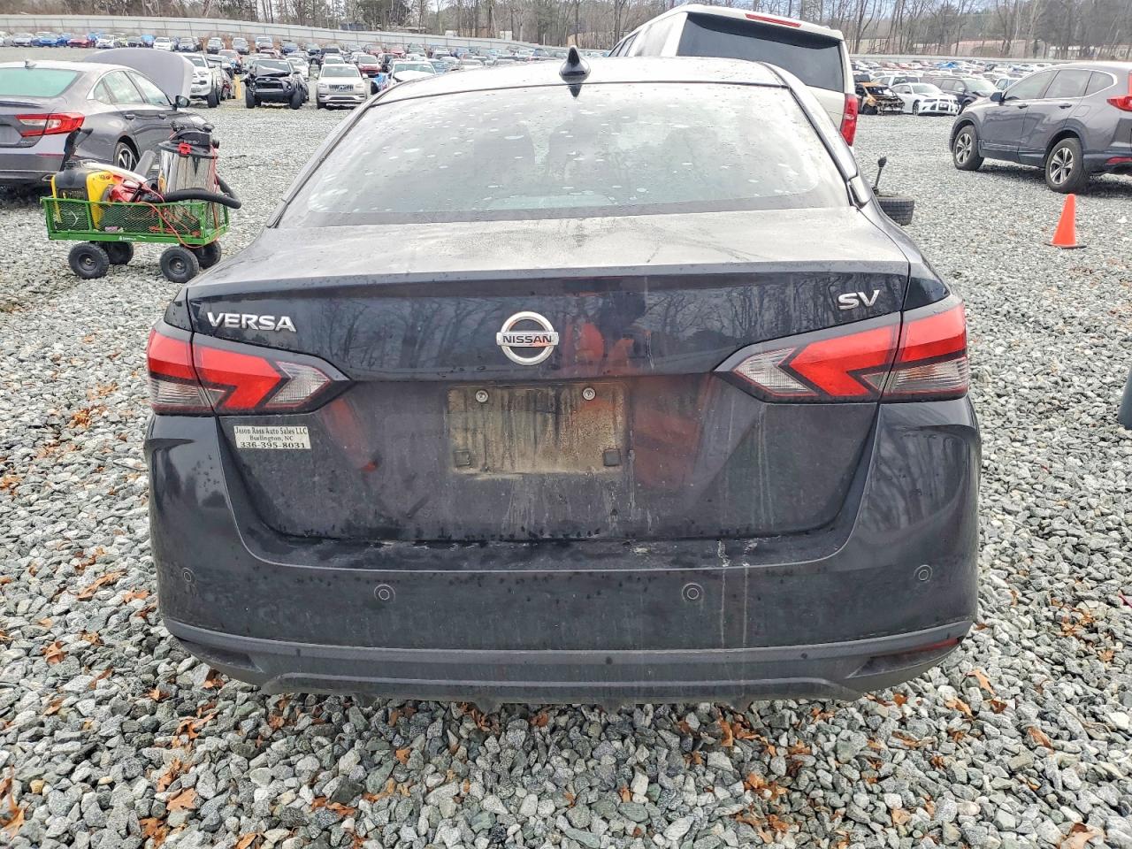 2020 NISSAN VERSA SV photo 16