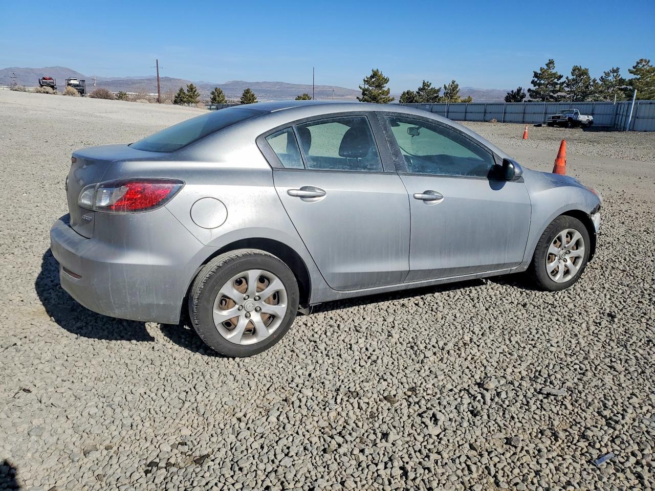 2013 MAZDA 3 I photo 3