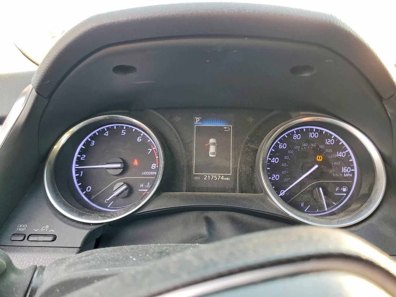 2018 TOYOTA CAMRY LE photo 17