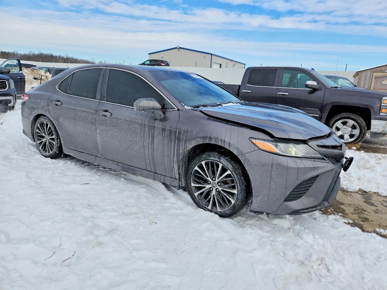 2020 TOYOTA CAMRY SE photo 10