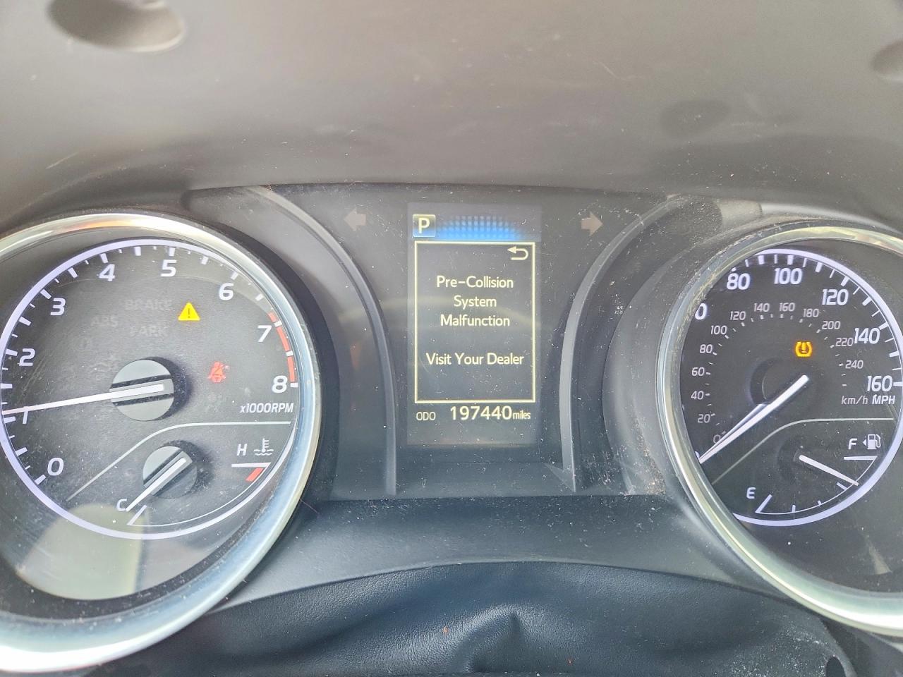2020 TOYOTA CAMRY SE photo 25