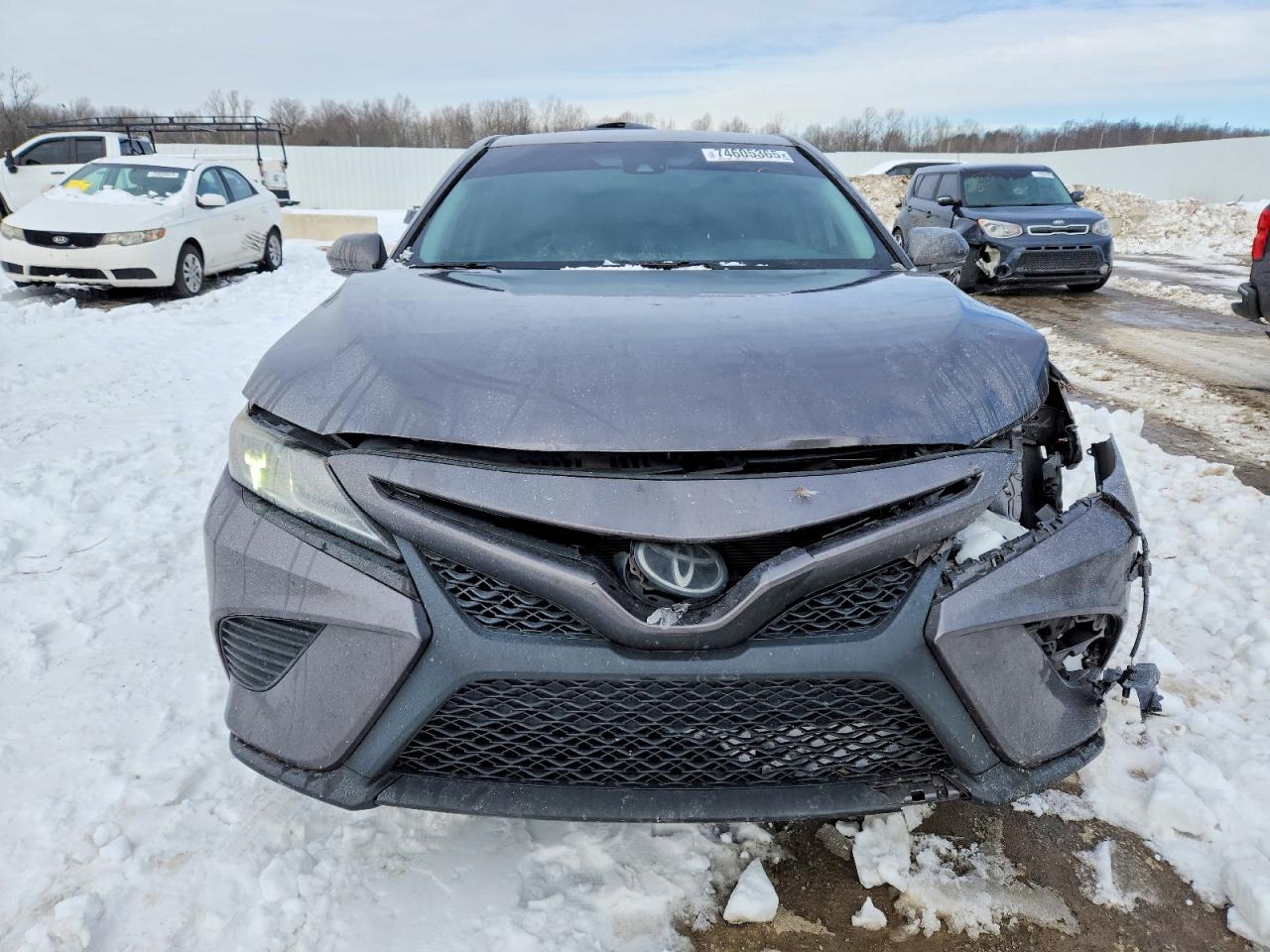 2020 TOYOTA CAMRY SE photo 13