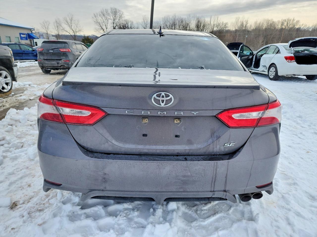 2020 TOYOTA CAMRY SE photo 16