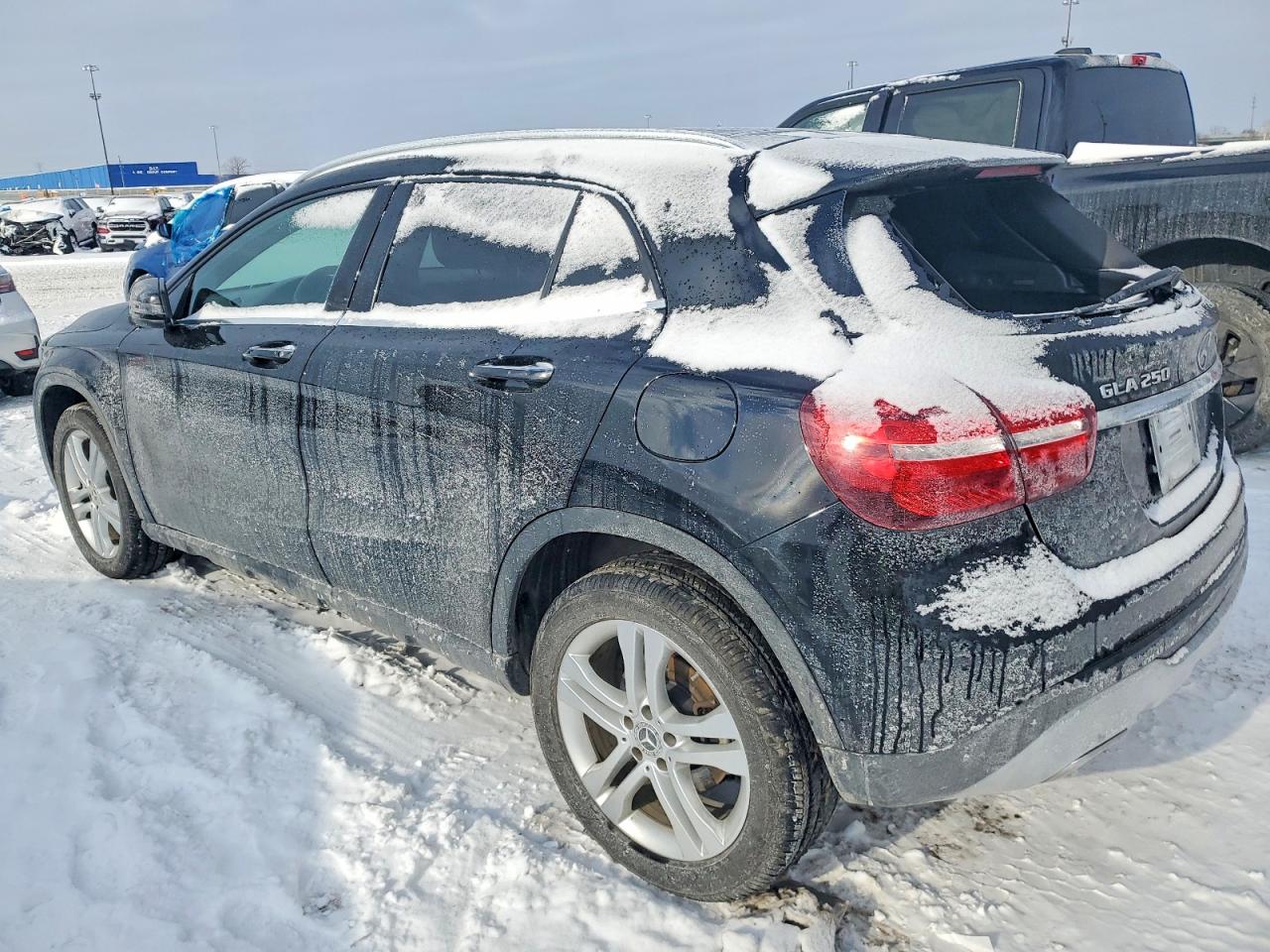 2019 MERCEDES-BENZ GLA 250 4MATIC photo 2