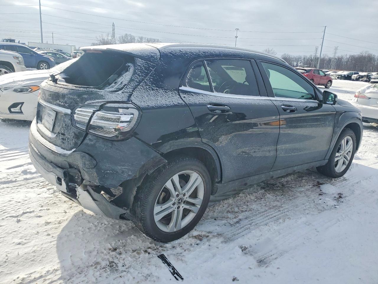 2019 MERCEDES-BENZ GLA 250 4MATIC photo 3