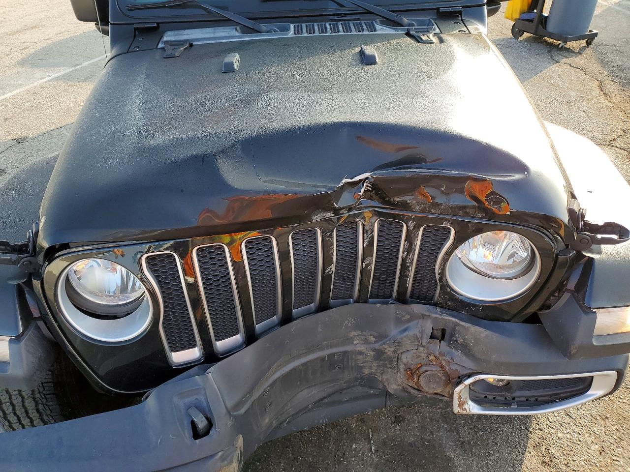 2018 JEEP WRANGLER UNLIMITED SAHARA photo 12