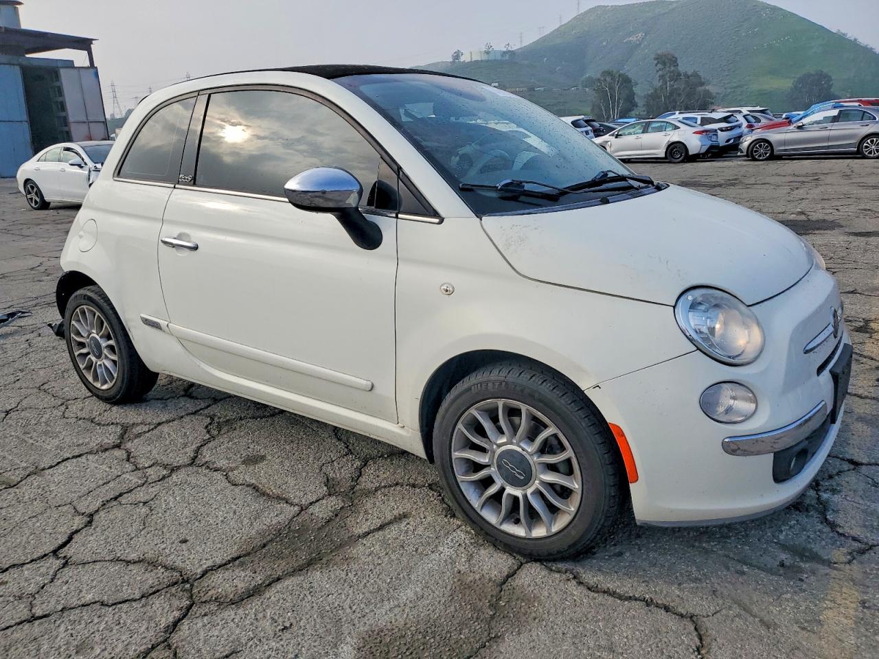 2013 FIAT 500 LOUNGE photo 4