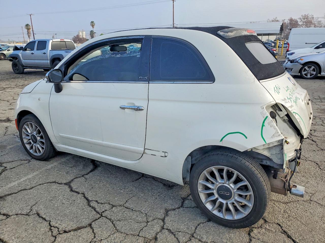 2013 FIAT 500 LOUNGE photo 2