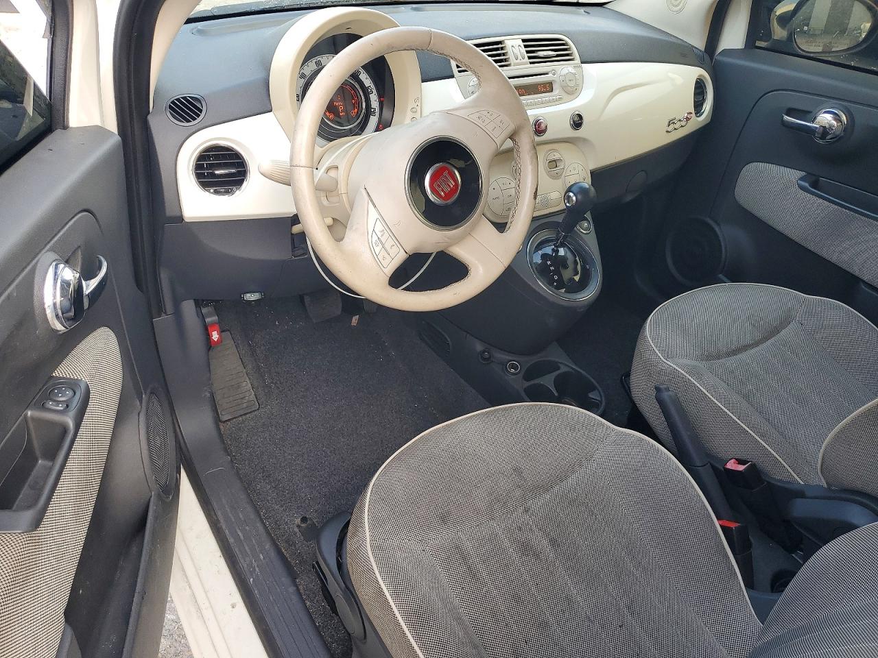 2013 FIAT 500 LOUNGE photo 8