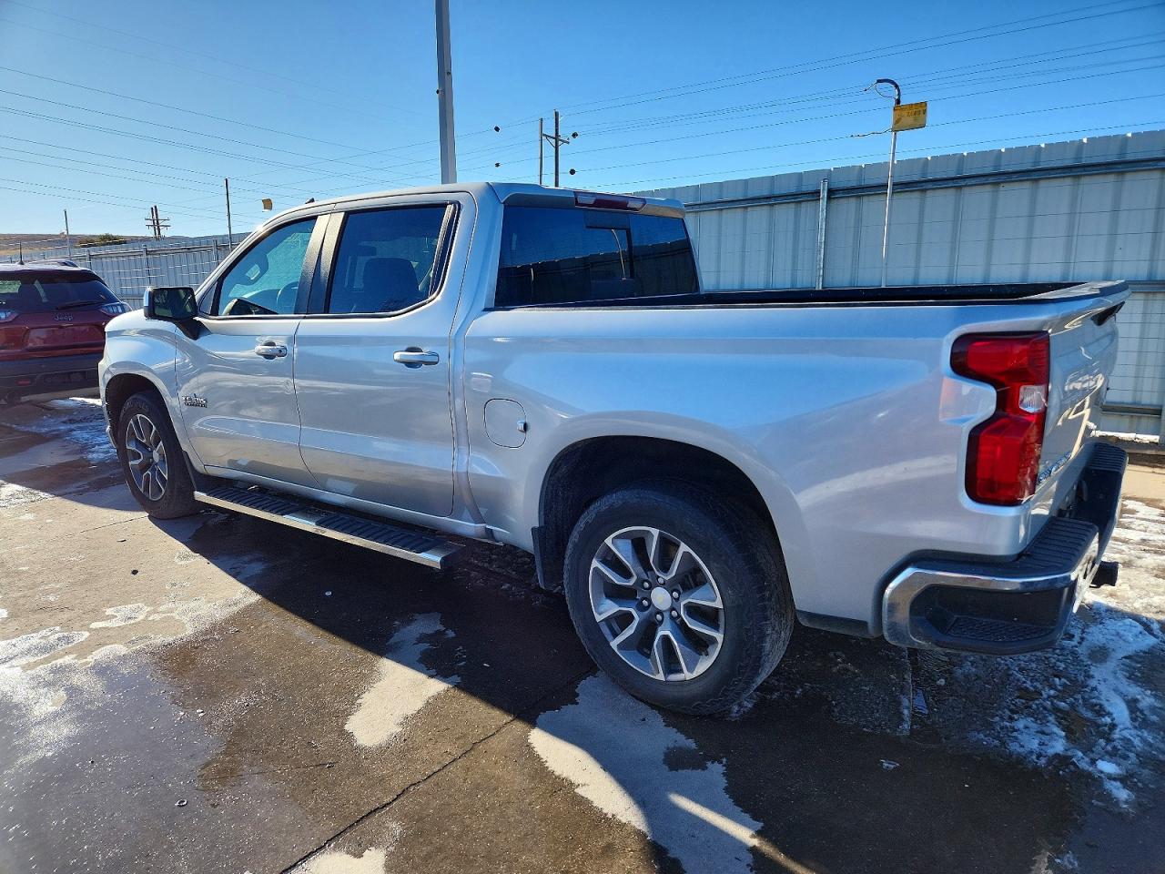 2020 CHEVROLET SILVERADO C1500 LT photo 2