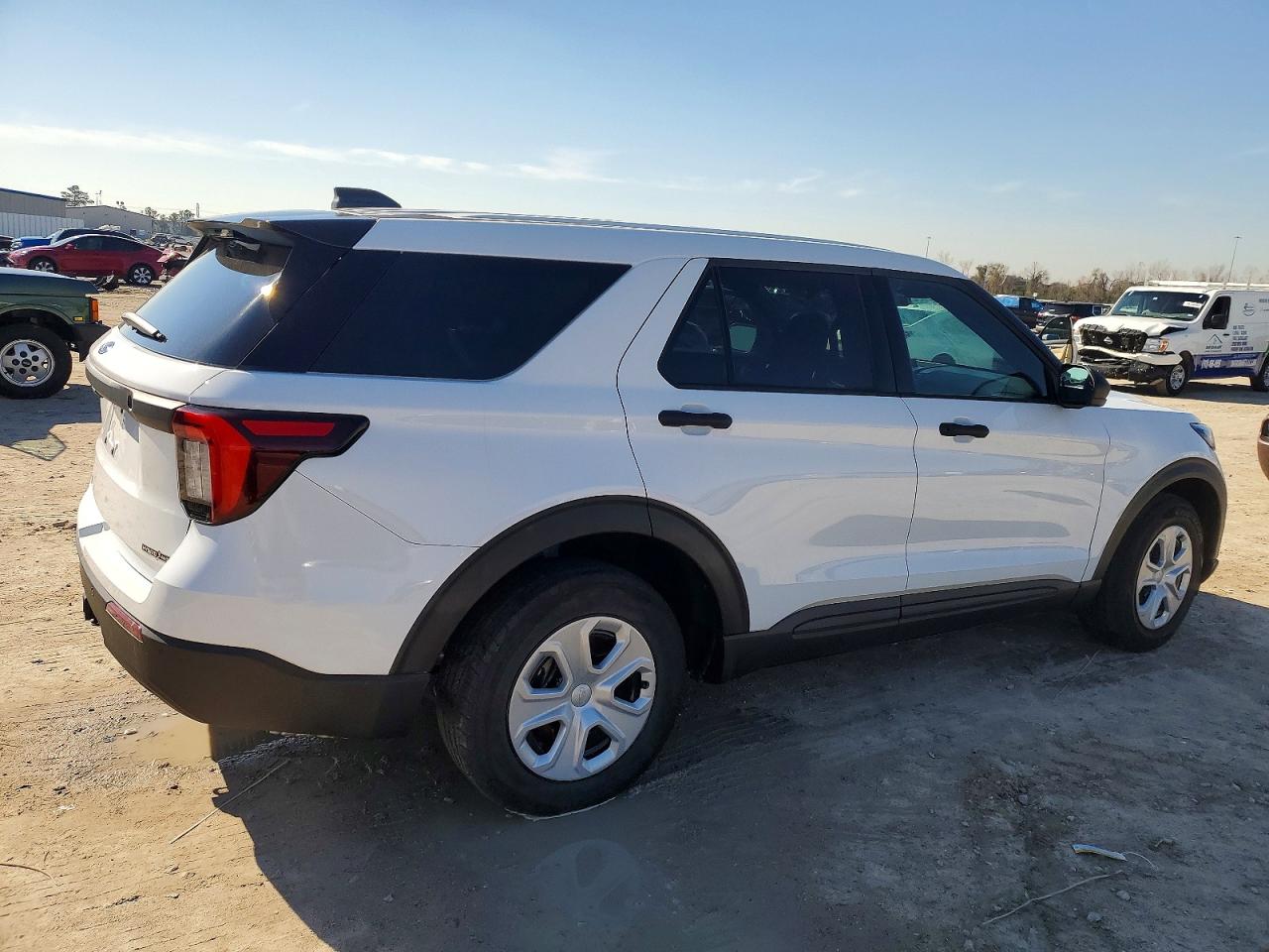 2025 FORD EXPLORER POLICE INTERCEPTOR photo 3