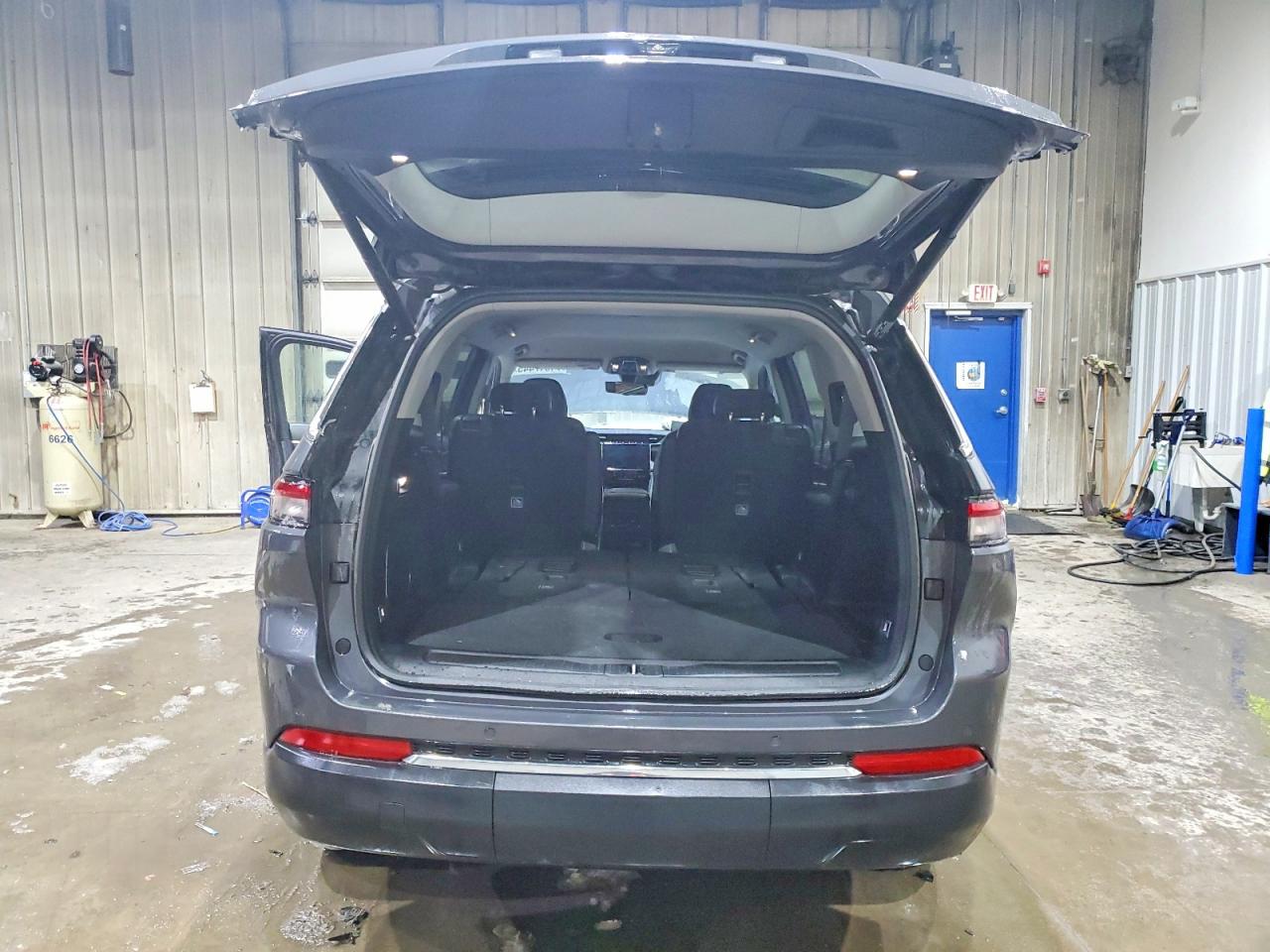 2024 JEEP GRAND CHEROKEE L LIMITED photo 11