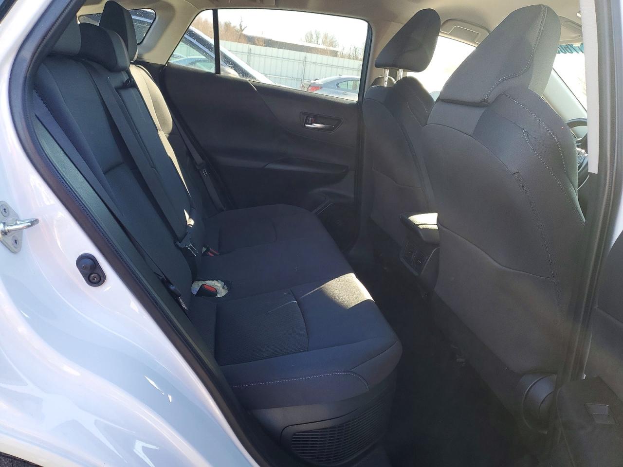 2023 TOYOTA VENZA LE photo 31