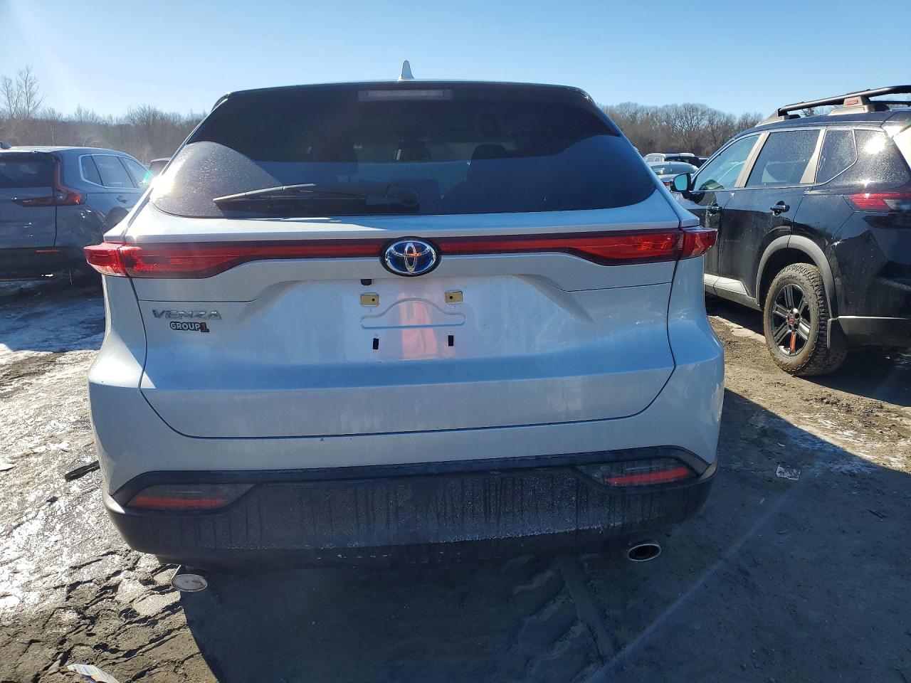 2023 TOYOTA VENZA LE photo 16