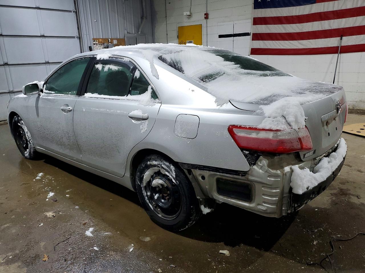 2009 TOYOTA CAMRY LE photo 3