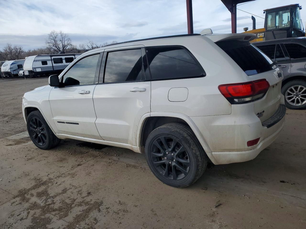 2018 JEEP GRAND CHEROKEE LAREDO photo 3