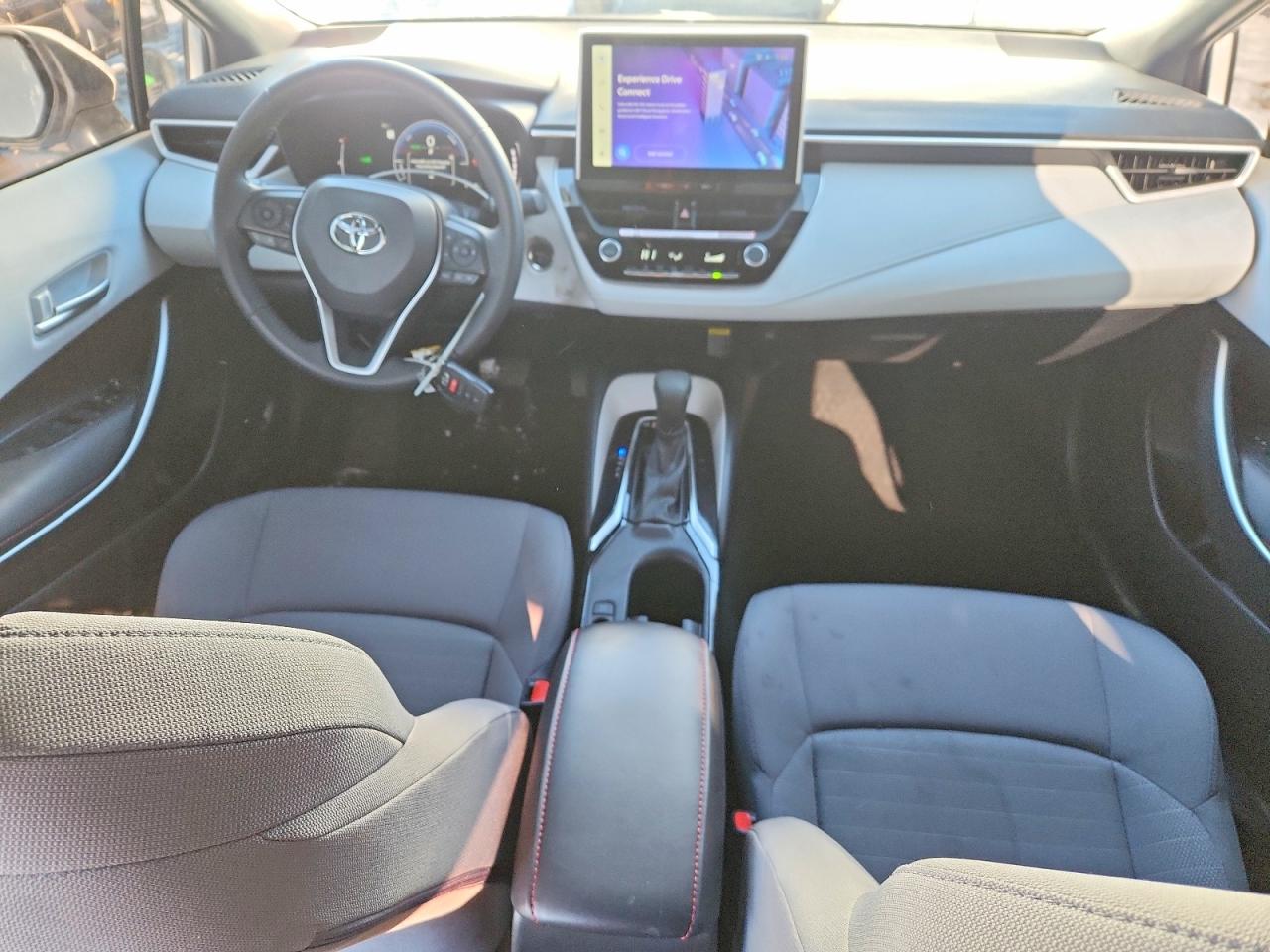 2025 TOYOTA COROLLA SE photo 8