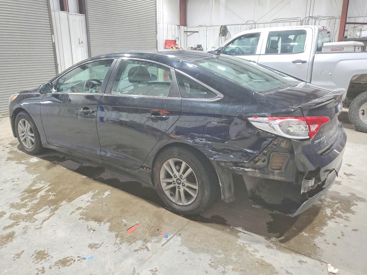 2017 HYUNDAI SONATA SE photo 2