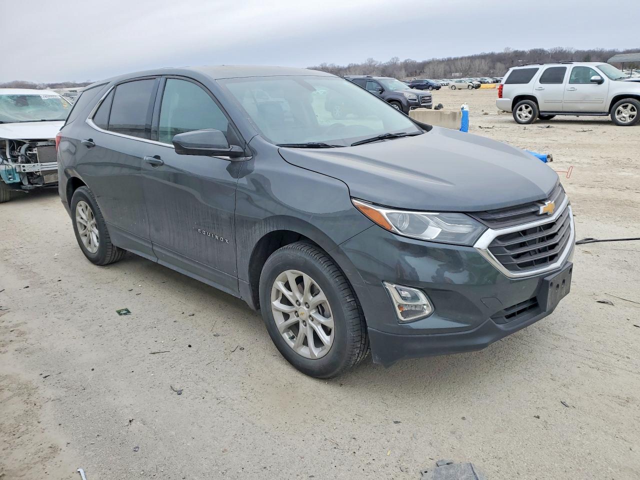 2018 CHEVROLET EQUINOX LT photo 4