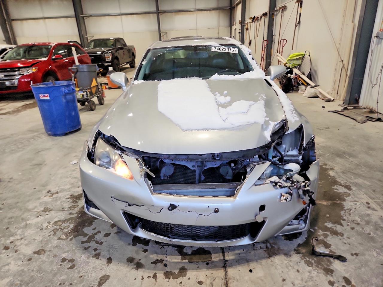 2011 LEXUS IS 250 photo 5