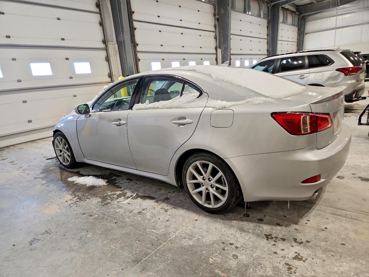 2011 LEXUS IS 250 photo 2