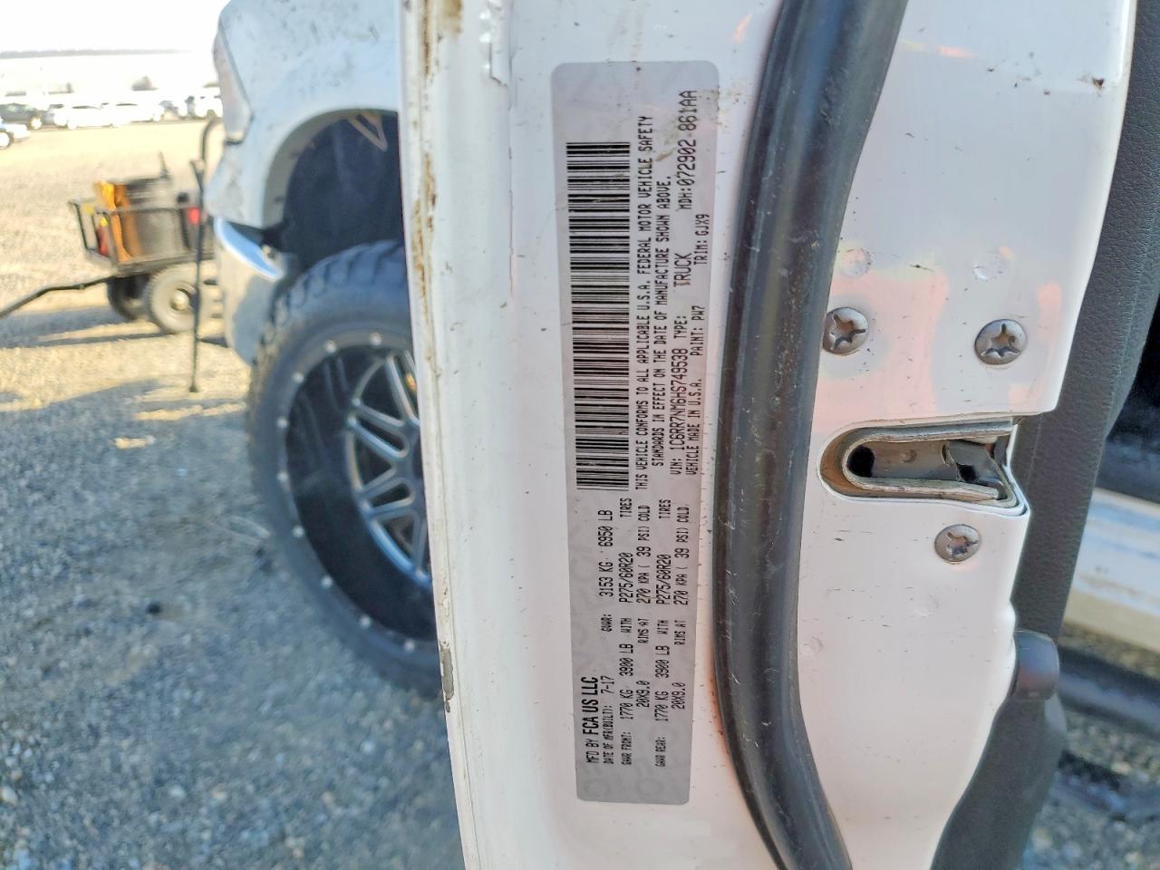 2017 RAM 1500 LARAMIE photo 12