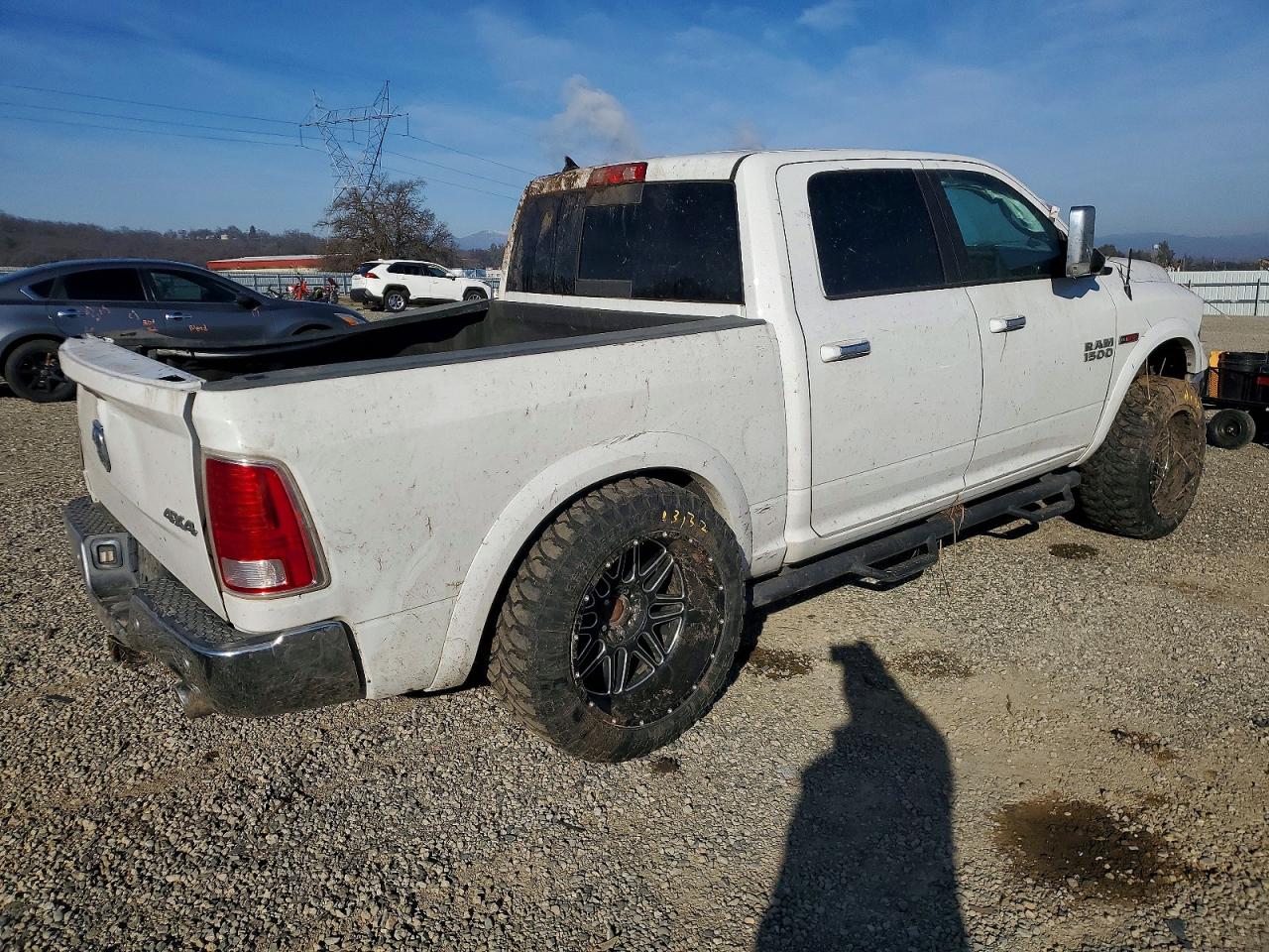 2017 RAM 1500 LARAMIE photo 3