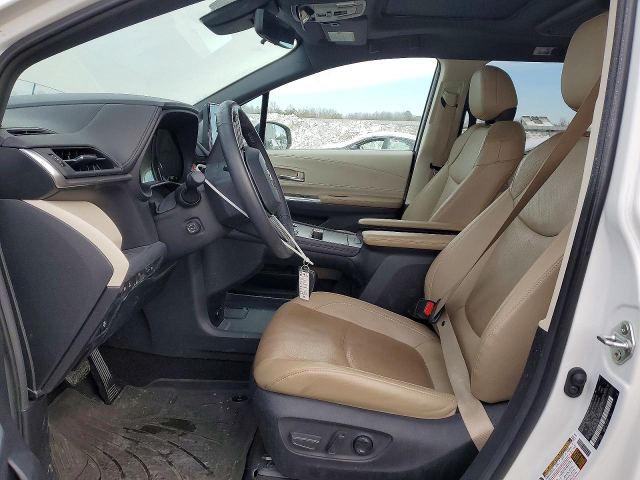 2021 TOYOTA SIENNA LIMITED 7-PASSENGER photo 13