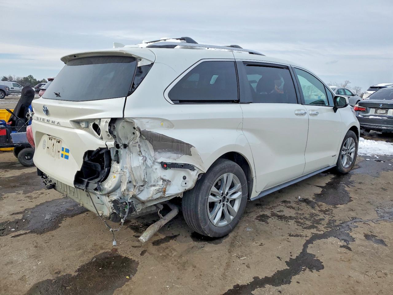 2021 TOYOTA SIENNA LIMITED 7-PASSENGER photo 5