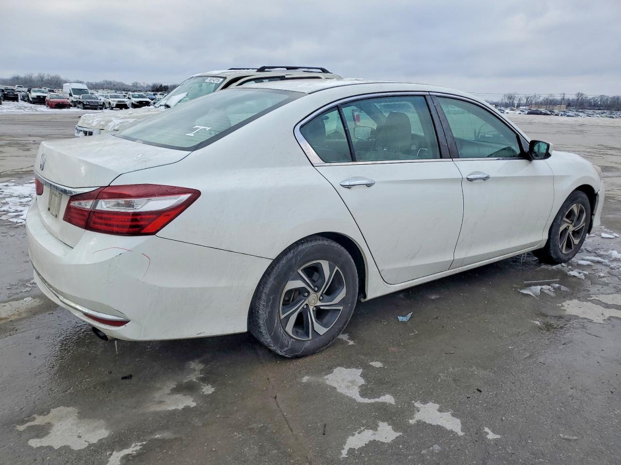 2017 HONDA ACCORD LX photo 3