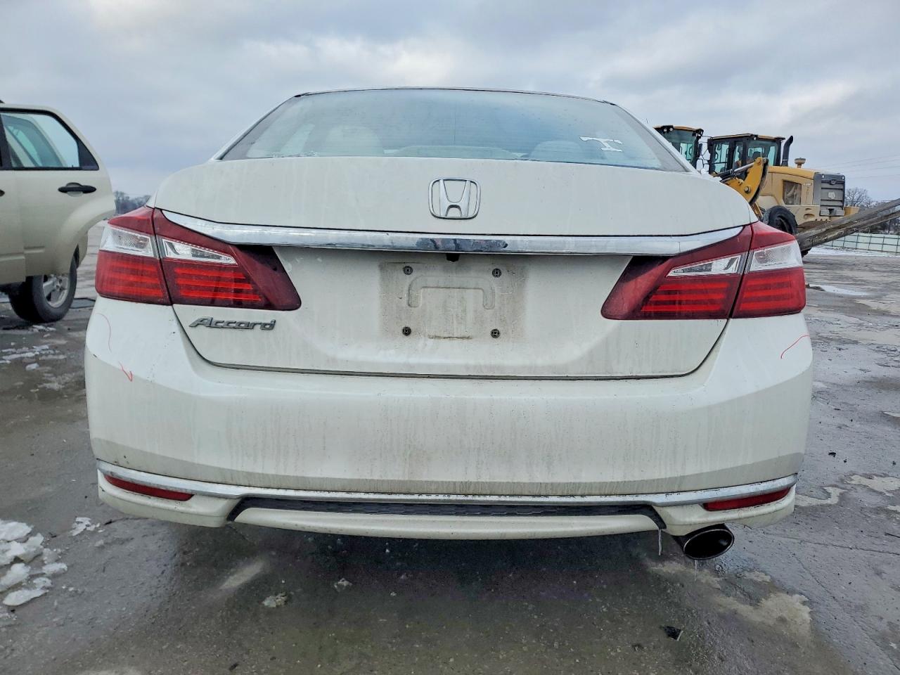 2017 HONDA ACCORD LX photo 6
