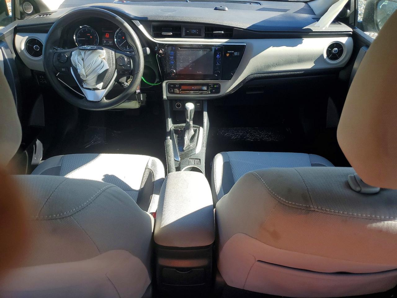2017 TOYOTA COROLLA L photo 15