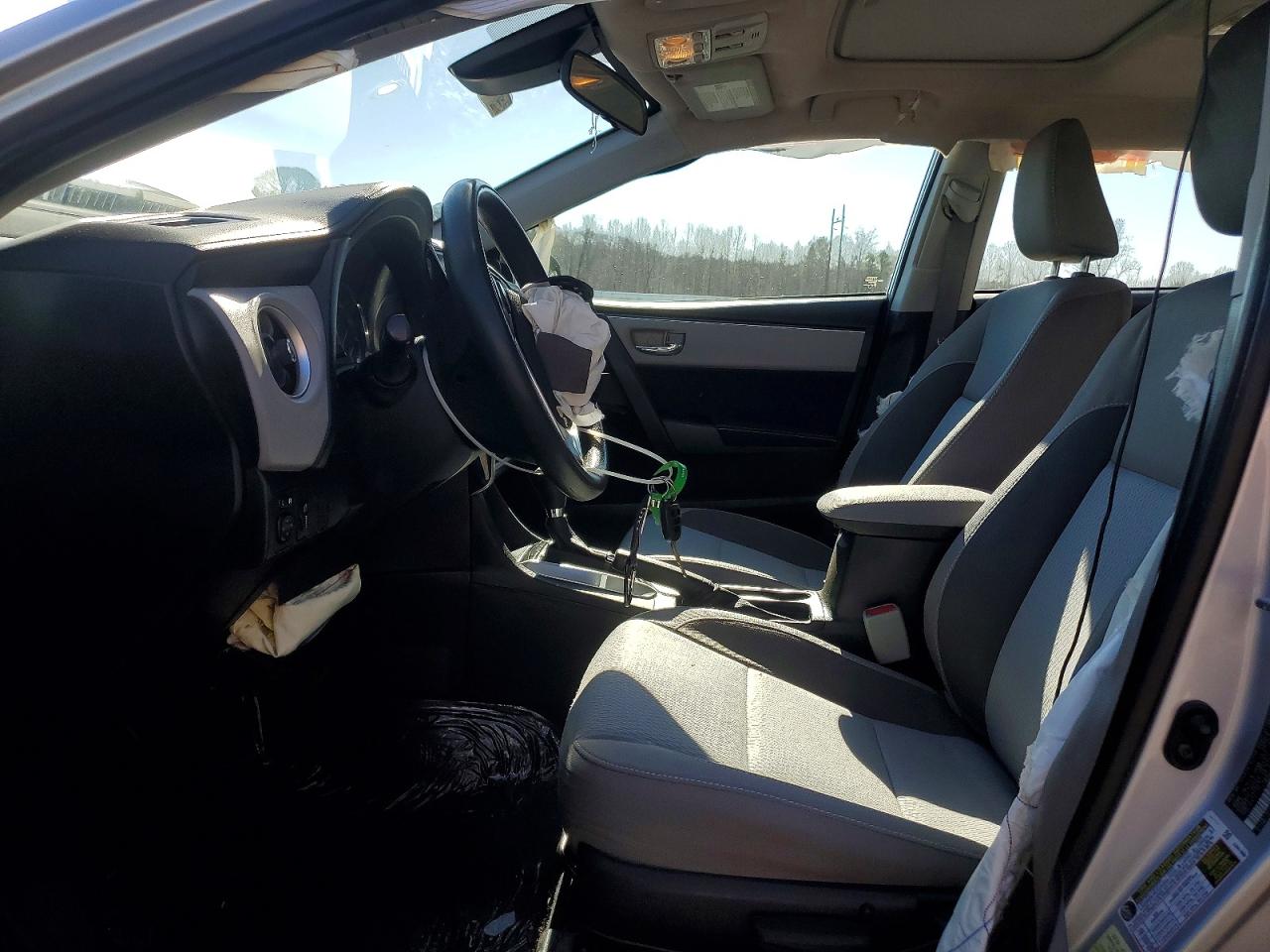 2017 TOYOTA COROLLA L photo 13