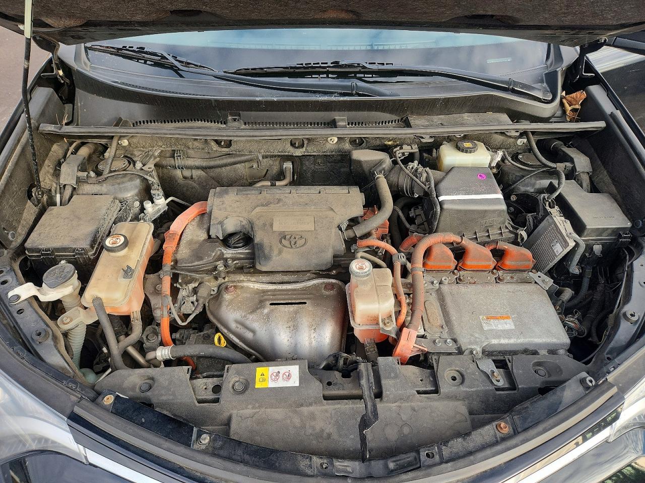 2018 TOYOTA RAV4 HV LE photo 11