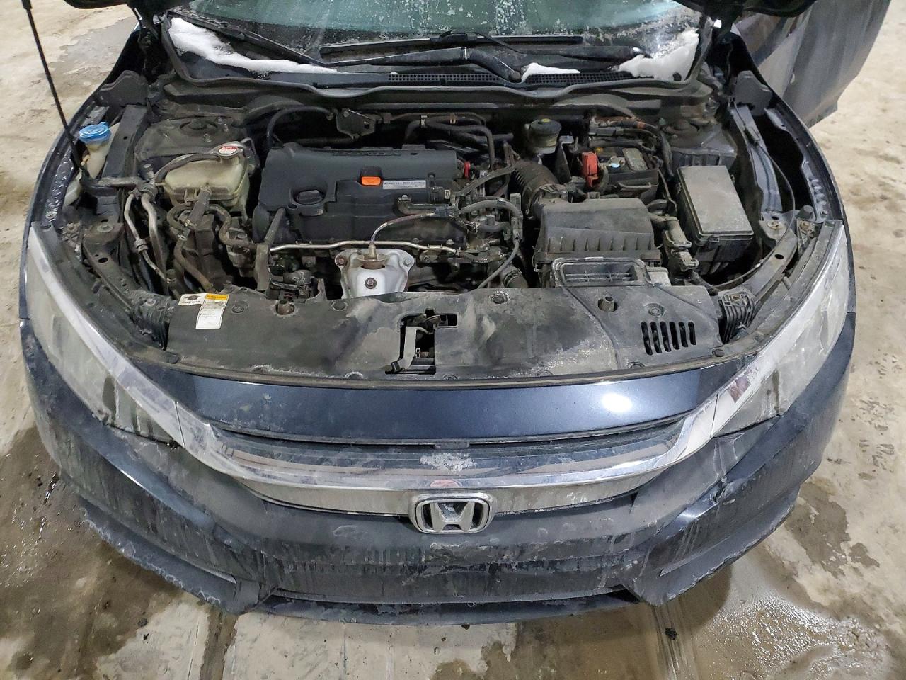 2016 HONDA CIVIC LX photo 11