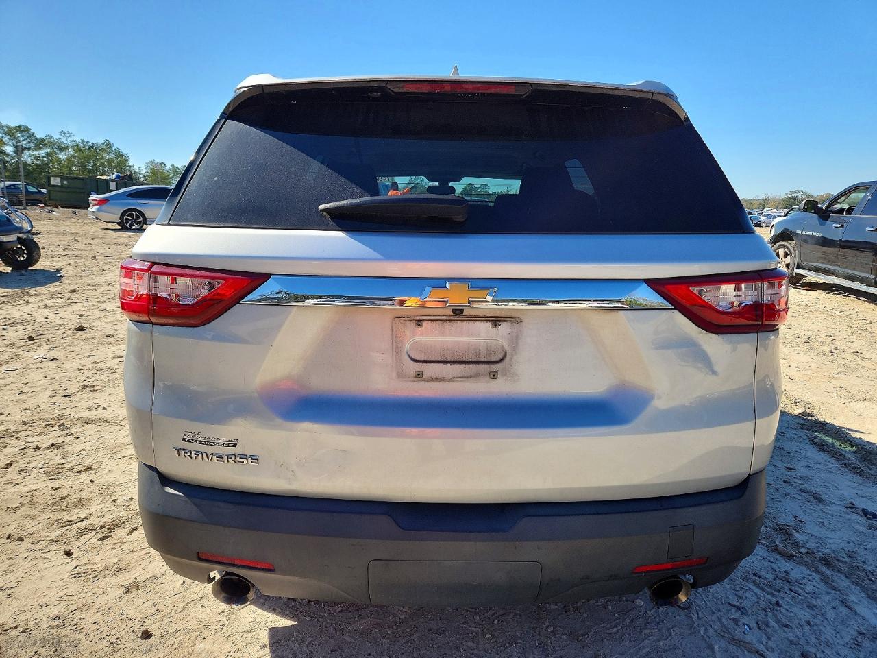 2019 CHEVROLET TRAVERSE LS photo 11