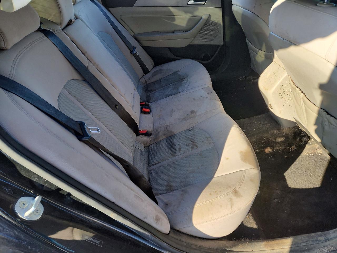 2015 HYUNDAI SONATA SE photo 28