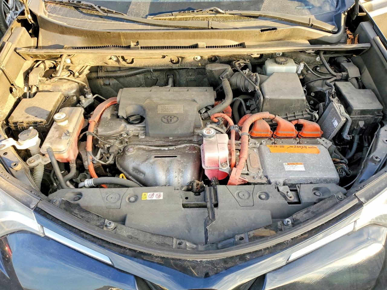 2018 TOYOTA RAV4 HV LE photo 11