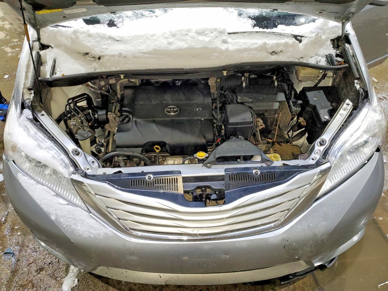 2014 TOYOTA SIENNA LIMITED 7-PASSENGER photo 23