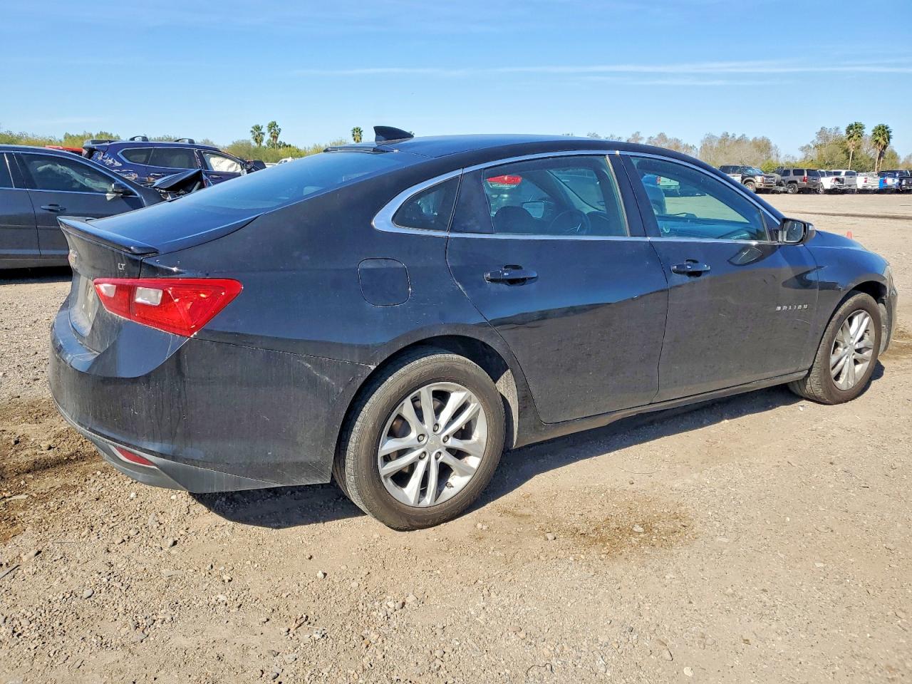 2017 CHEVROLET MALIBU LT photo 7