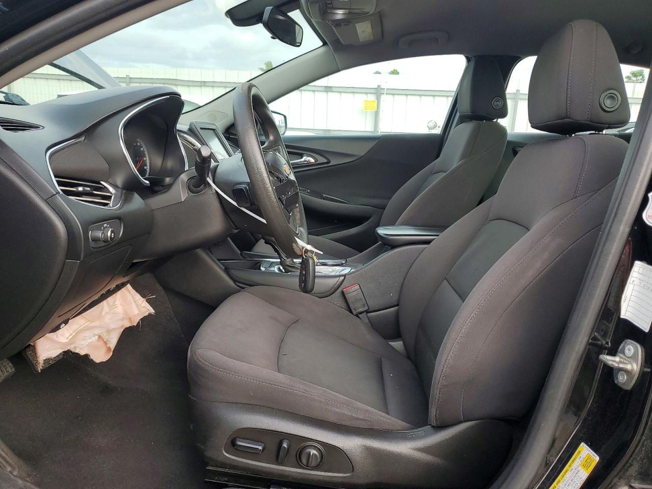 2017 CHEVROLET MALIBU LT photo 19