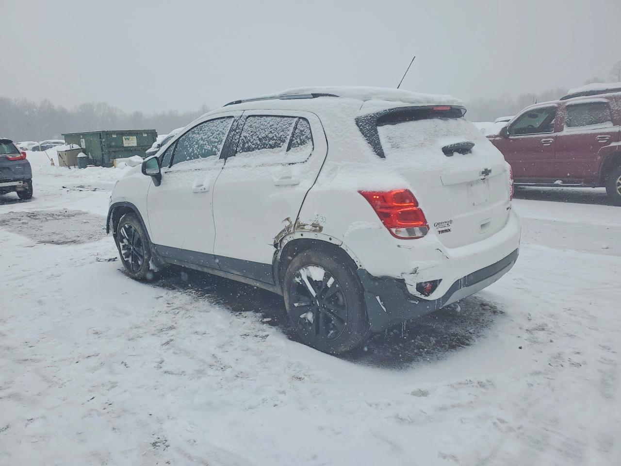 2020 CHEVROLET TRAX 1LT photo 2