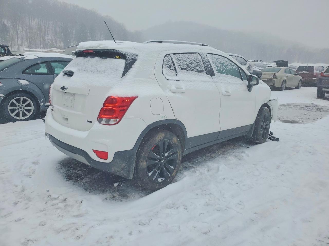 2020 CHEVROLET TRAX 1LT photo 3
