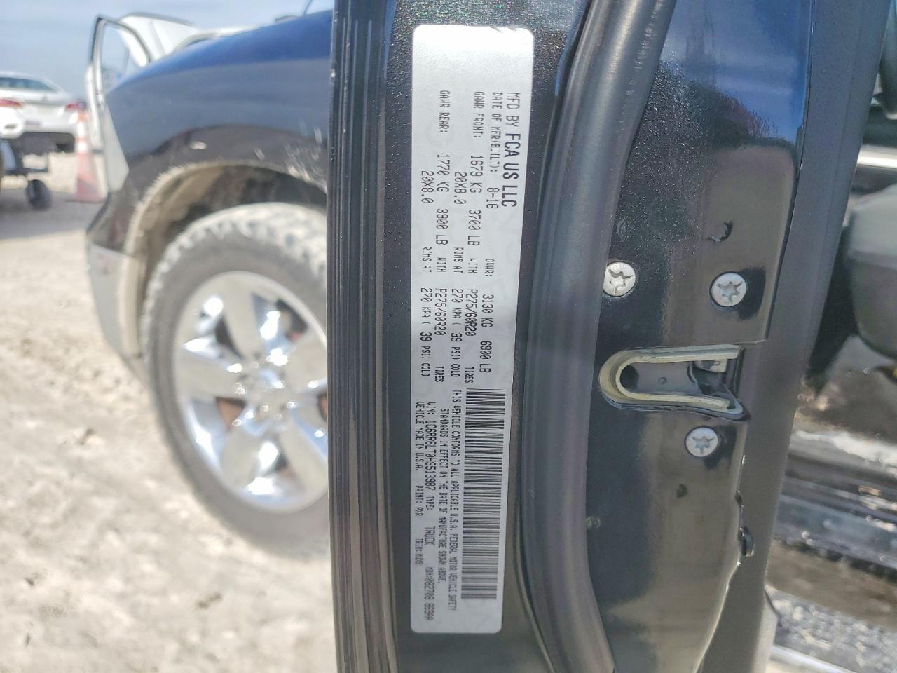 2017 RAM 1500 SLT photo 23